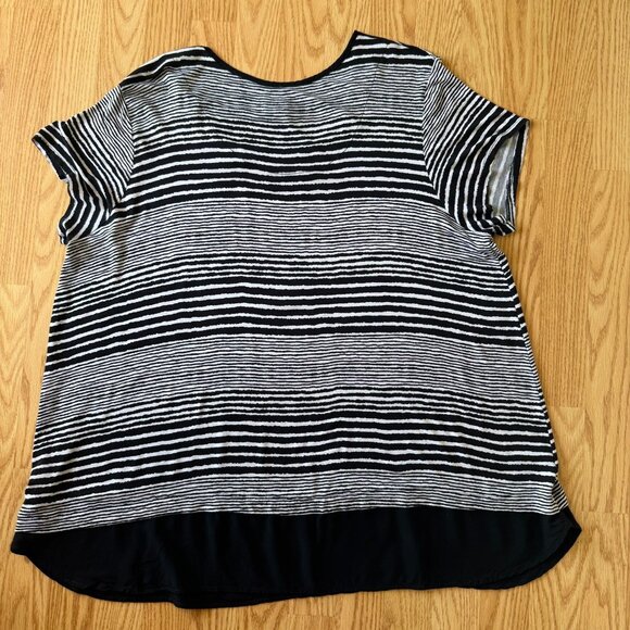 Anne Klein Striped Top Womens 2X Black White Short Sleeve Scoop Neck Blouse - Picture 5 of 8